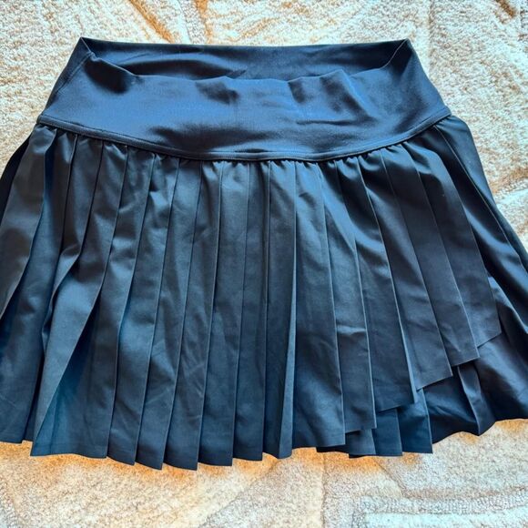 aerie Dresses & Skirts - Aerie Women's Black Athletic Skort